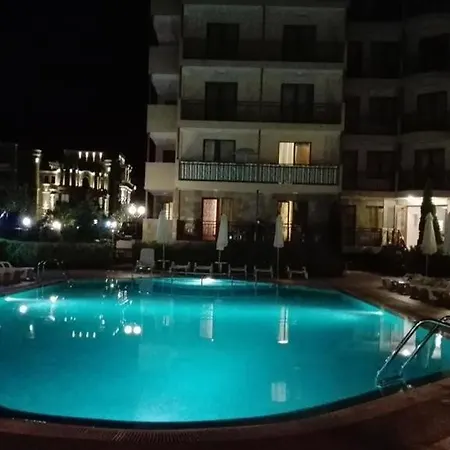 Апартамент Summer Breeze Apartment, Слънчев бряг